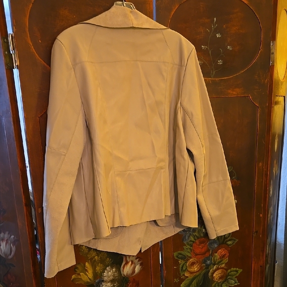 Bagatelle Pink Leather Jacket with Draped Collar and Long Sleeves - Picture 4 of 4